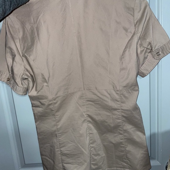 Cute size 4 Tan Top. MUST BE BUNDLED - Picture 4 of 7